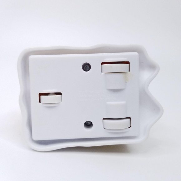 McDonalds 2015 Peanuts Movie Happy Meal Toy 5 Sally Snoopy Box Sled Rolling - Picture 7 of 8